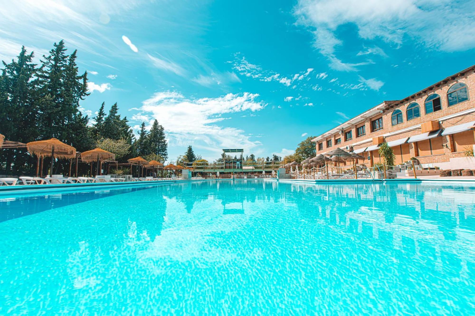 Camping & Bungalows Suspiro Del Moro Otura Ngoại thất bức ảnh