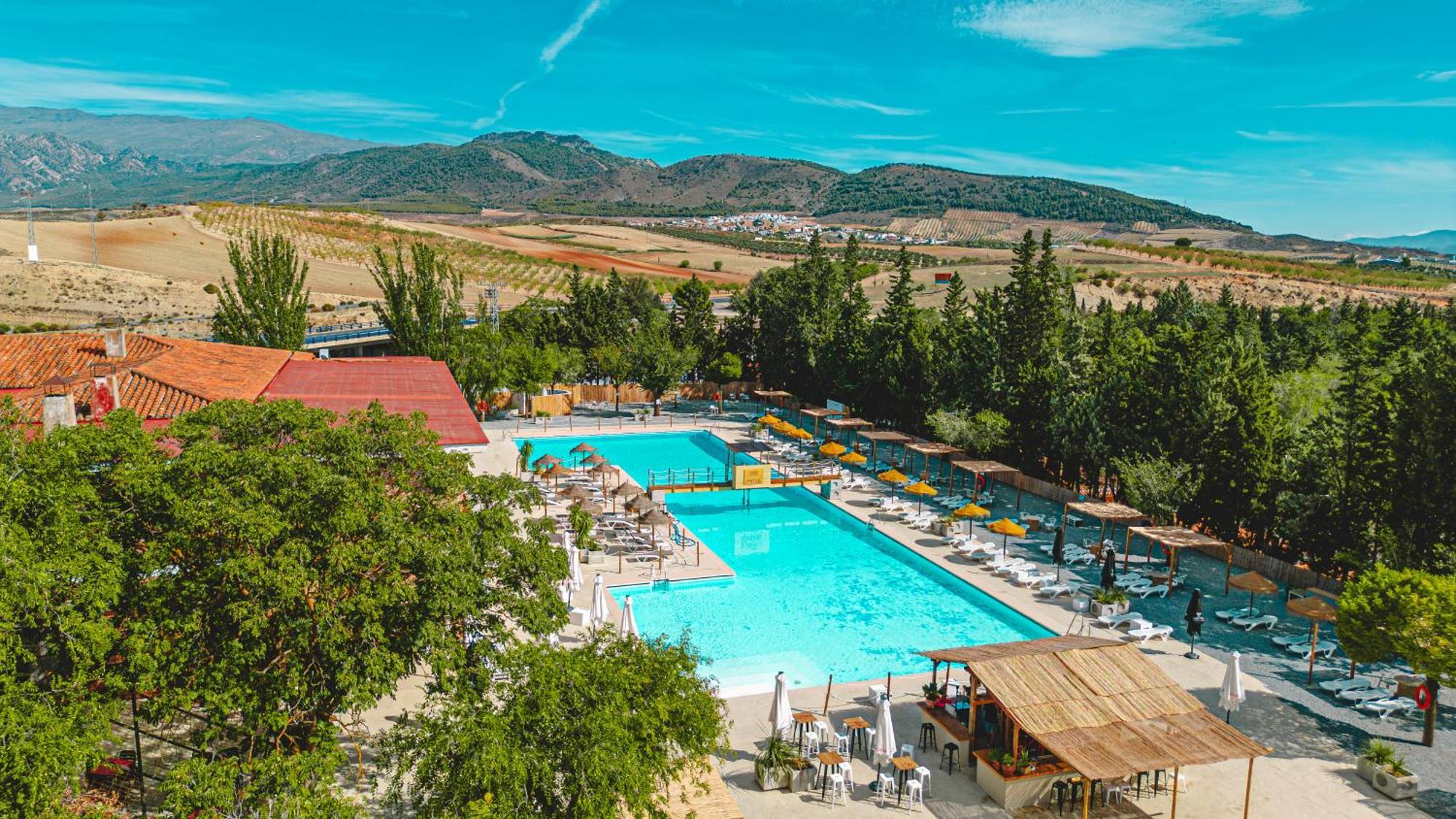 Camping & Bungalows Suspiro Del Moro Otura Ngoại thất bức ảnh